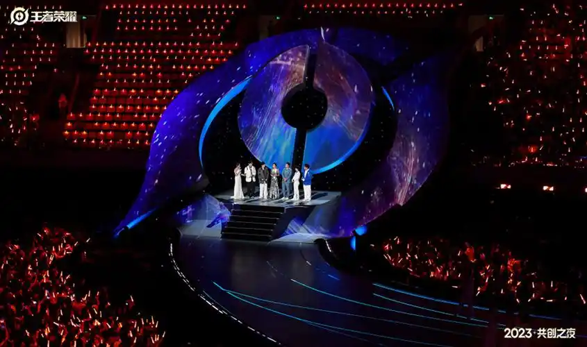 弧形t台新考验舞美音响设计团队如何迎接这场新挑战