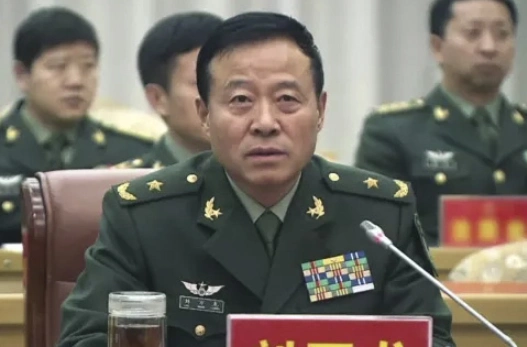 刘万龙现任新疆军区司令员是十九届中央委员刘万龙中将.