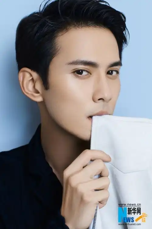 徐正曦雅痞绅士写真曝光 饰演大反派惊艳观众