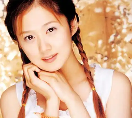 图张娜拉性感照酥胸微露早年经历大曝光