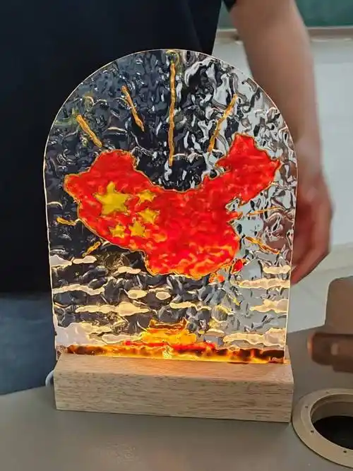 电子学院学生党支部开展"红色手工,初心如炬"党日活动