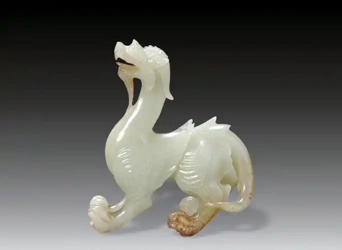 0269 青玉雕螭龙摆件