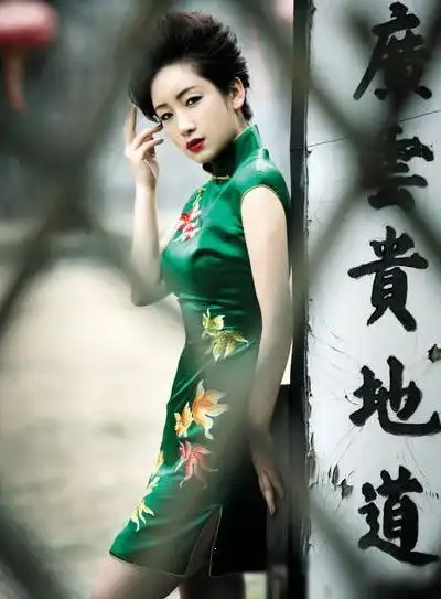 秦海璐旗袍诠释旧上海的低调奢华