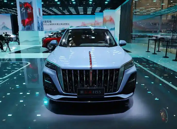 新款红旗hs5终于来了,换装红旗h9同款前脸,动力升级,价格良心