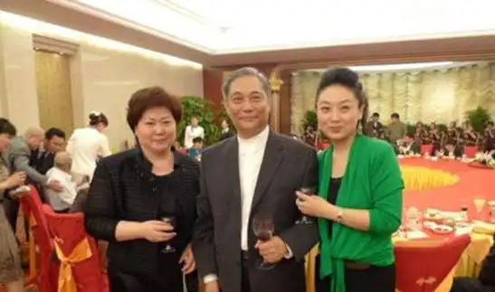 艺术大师张学津一生情路坎坷临终前三婚妻子与他结婚成就佳话