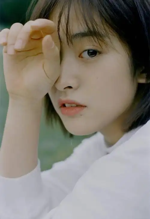 沈月最会拍的清新短发写真真好看呀