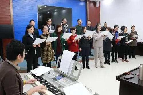 "党员之声"合唱队彩排实录