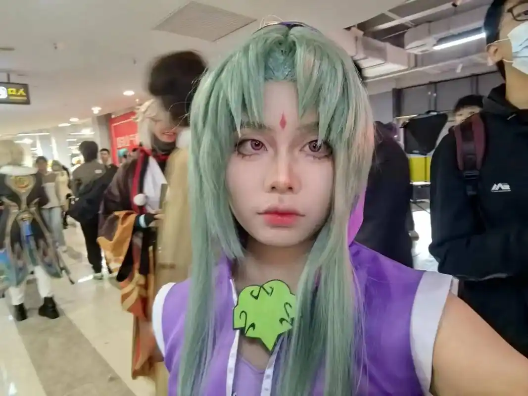 十冷2小青cos.不要叫我小姐姐,叫我女王大人#十万个冷笑话 - 抖音