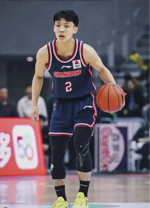 赛季至今24岁1米79国手徐杰569分26岁状元1米85王岚嵚多少分