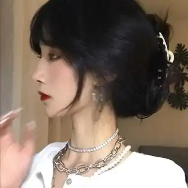 成熟性冷淡风高冷气质感头像女 冷淡系暗色系最新微信女头_女生头像