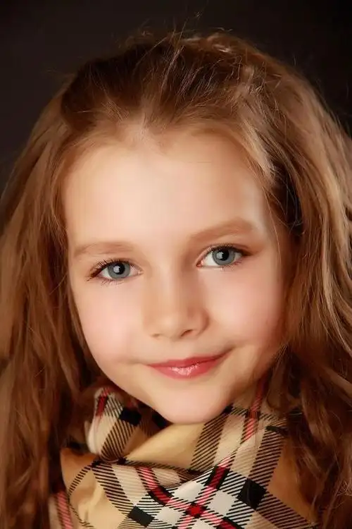 世界各国的最美丽的小女孩