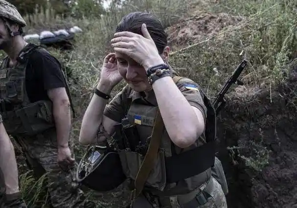 乌克兰女兵命运战争背后的真实牺牲