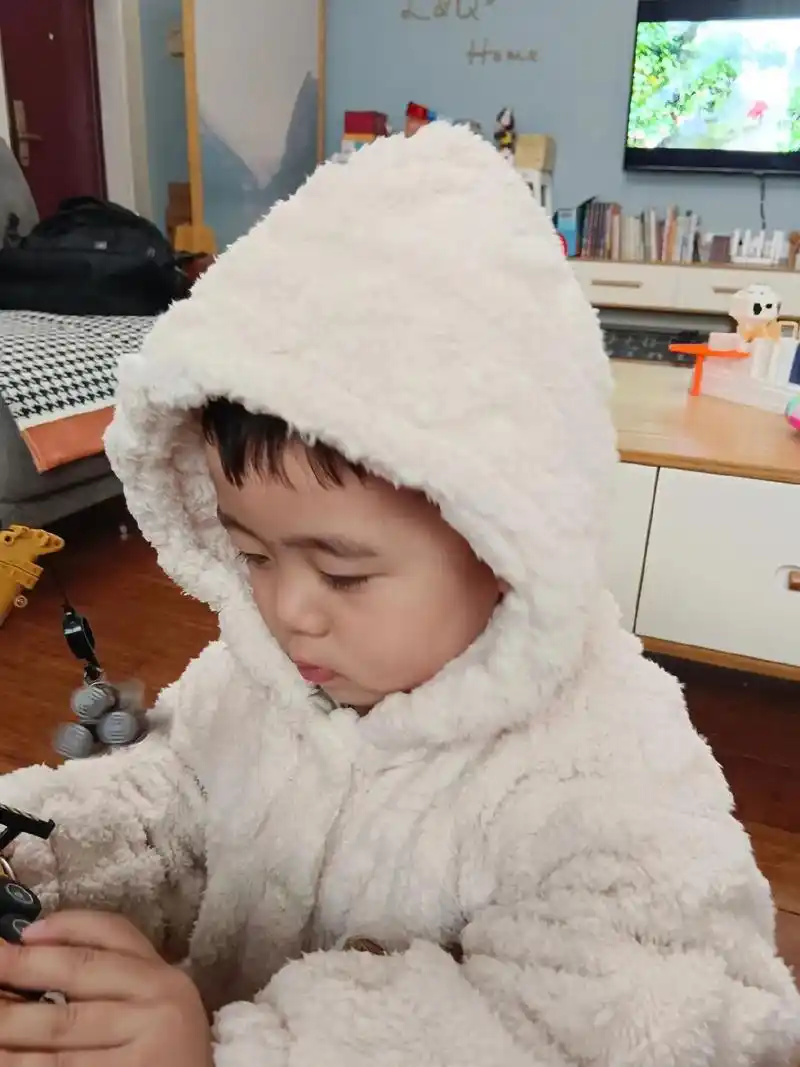 帅帅的小男孩,真呀真可爱 ,调皮捣蛋爱搞怪,天真活泼爱耍帅, - 抖音