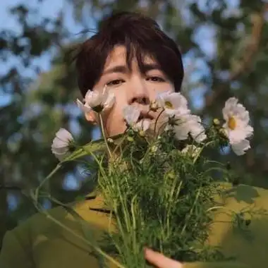 阳光大男孩男生头像