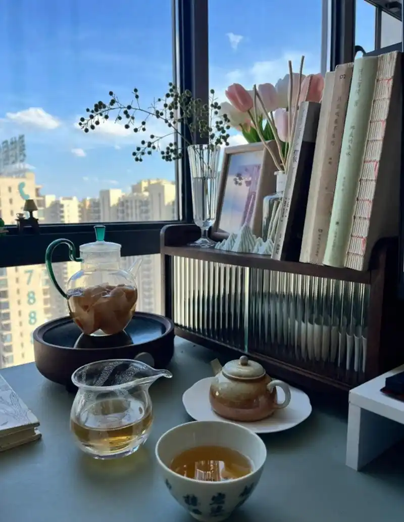 在这个季节里,我选择在工位上慵懒放松,但不散漫.