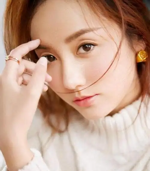 怒怼李承铉,被徐克一眼相中带入行的她,却被评"剧红人不红"