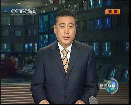 2008年11月3日,主播张宏民糗大了,在直播《新闻联播》中