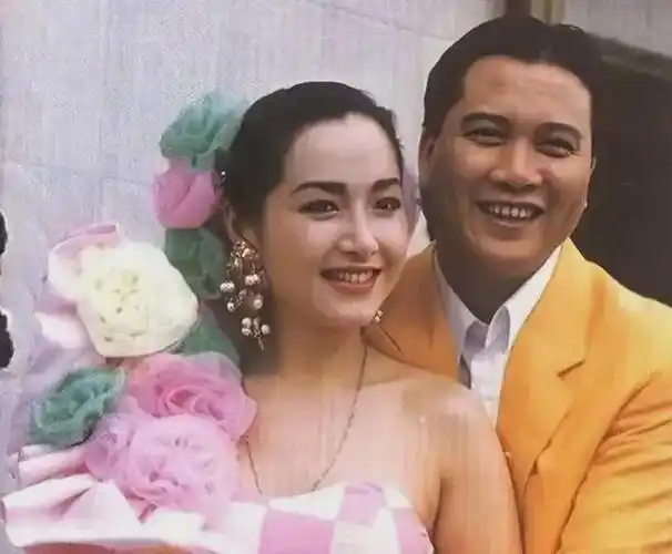 恬妞婚姻生活曝光初婚被已婚富豪骗当单亲妈妈二婚嫁万梓良