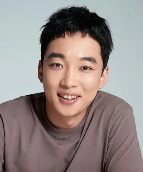 吴熙俊韩国韩国男演员敏度希韩国女歌手看过《契约友情》的人还看了