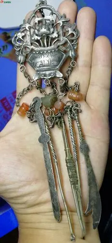全品清代老银饰挂件