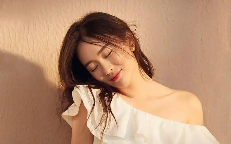 霍思燕妩媚写真高清壁纸