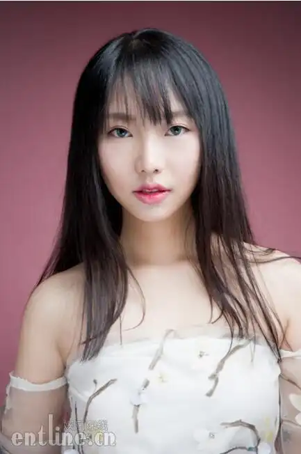 一个漂亮的小才女