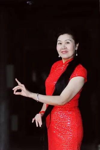 红旗袍风采 - 美篇