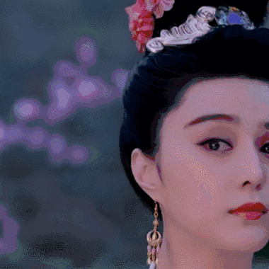 低头看看图片_低头看看动态图_低头看看表情包gif动图下载_soogif