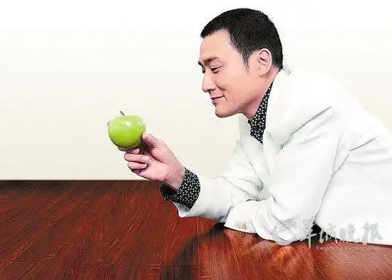 梁家辉结了婚就要坚持到底图