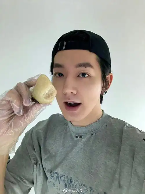 妈耶,就是说我为子纯素颜无滤镜自拍也太顶了吧  这皮肤状态,太