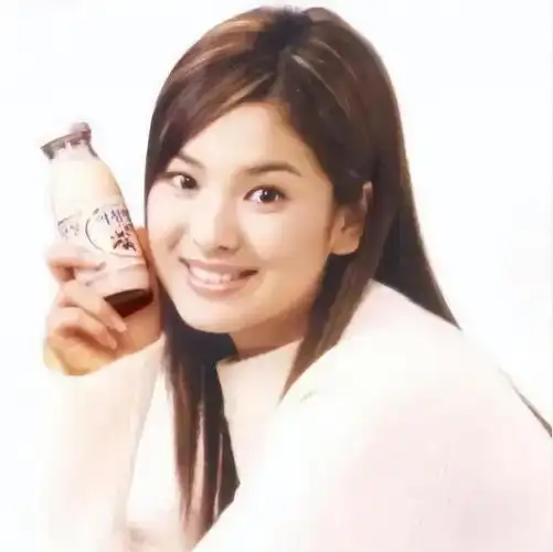 国民女神宋慧乔:被财阀摆布负面绯闻缠身,其实韩国不止她一人