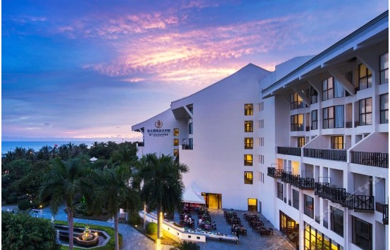 海南三亚4晚5日自由行(双飞,4晚连住三亚亚太海航度假酒店豪华海景房