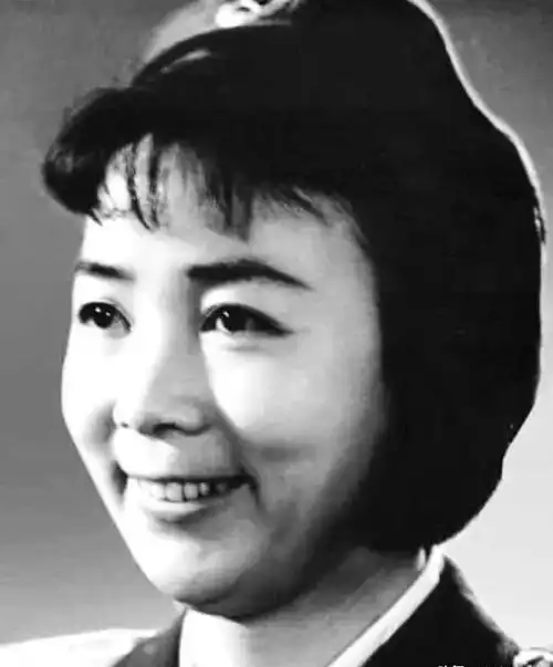 演员刘尚娴我这辈子最幸运的事情就是嫁给救赎我的初恋丈夫