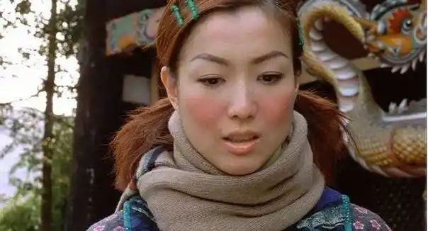 郑秀文少女感十足,许志安穿搭像干部_中国香港_照片_电影