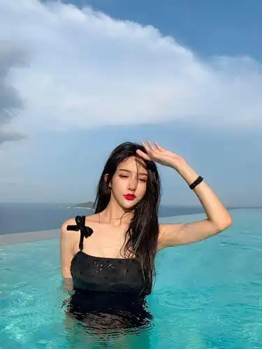 抖音女神艾比abbily史上最大照骗dcup的性感网红却被质疑女装大佬