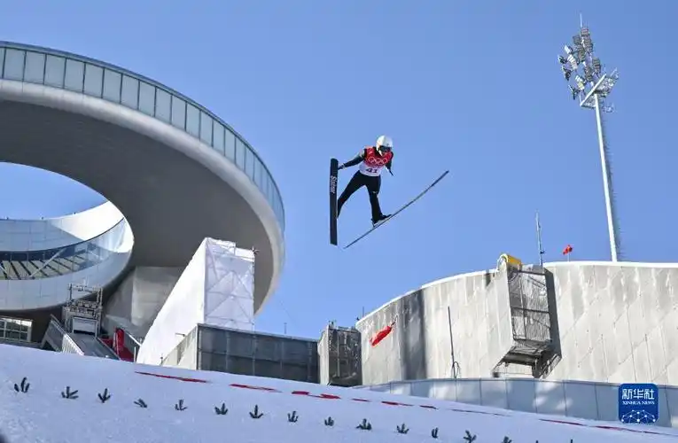 跳台滑雪男子个人标准台资格赛赛况