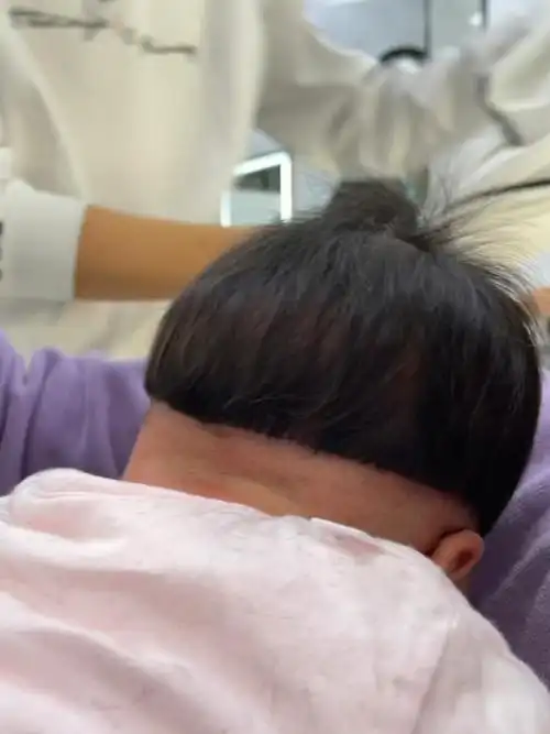 满月剃头后悔了吗