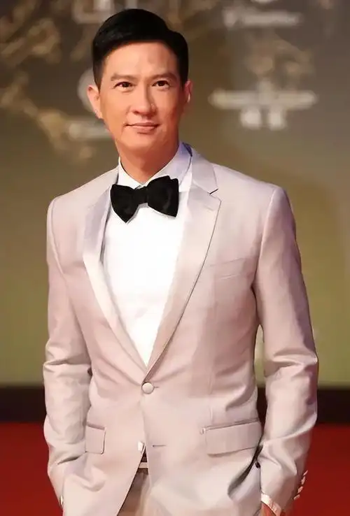 "大傻哥"成奎安:患病离世13年后,两房太太的选择大不相同