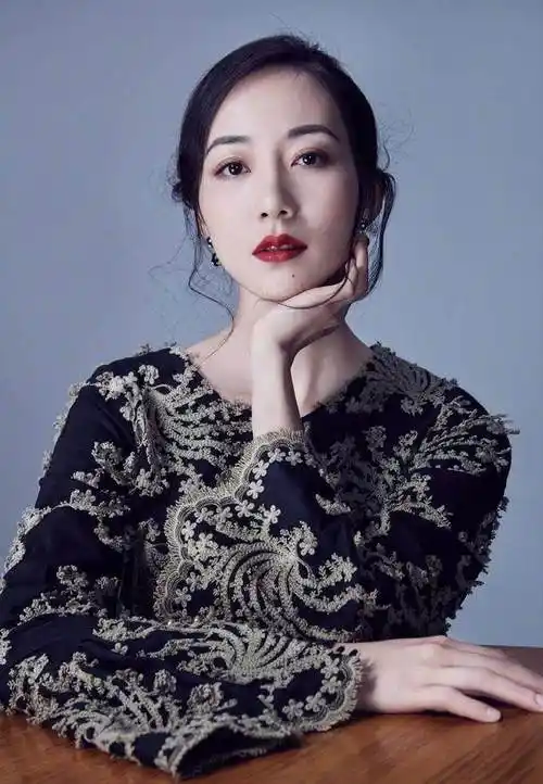 说起韩雪,虽说算不上大火的演员,但却深受观众们喜爱!