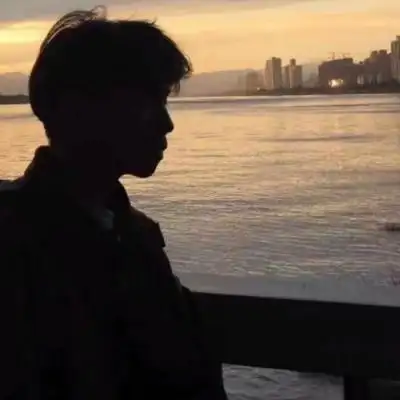 侧脸高冷男头高清帅气的孤傲高冷男头像侧脸真人图片