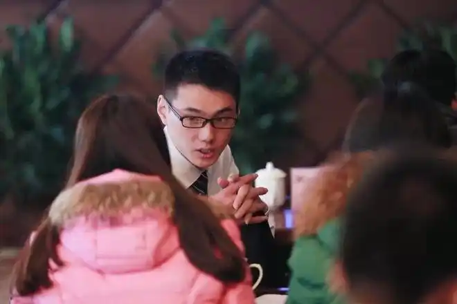 高级美容护理顾问宋佩璐我负责专业你负责坚持