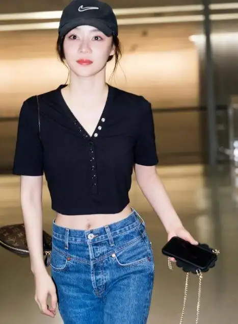 袁姗姗这个马甲线女王一穿露脐装吓得其她女明星都不敢炫腹了