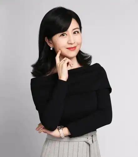 湖北经广《财富晚高峰》主持人  王可