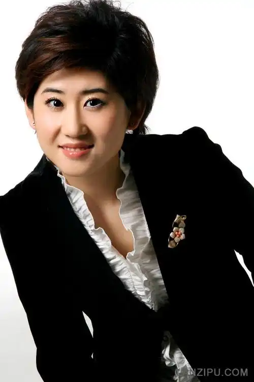 米夏简介 :北京故事广播主持人米夏主持节目:爱家帮你忙播出时间:周一