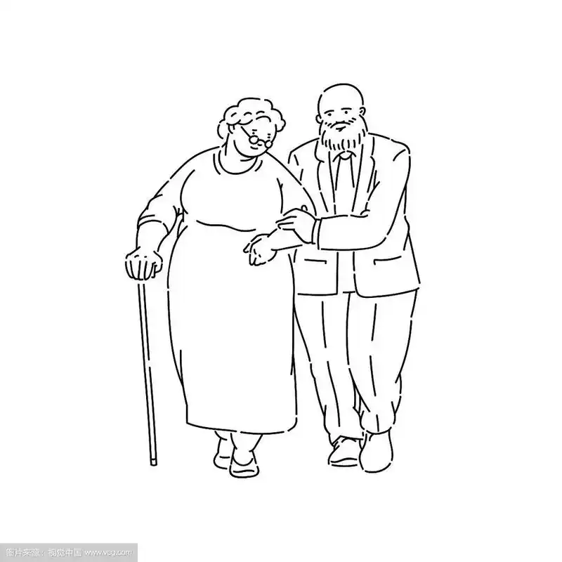 老年夫妇手挽手走在一起