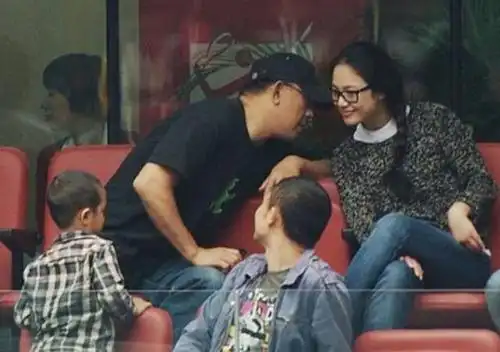 姜文两个儿子,一个叫"姜太郎"一个叫"姜次郎",网友:亲日!