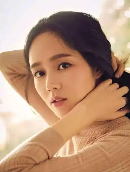 鼻子上有痣的女人鼻子上的痣赏心悦目