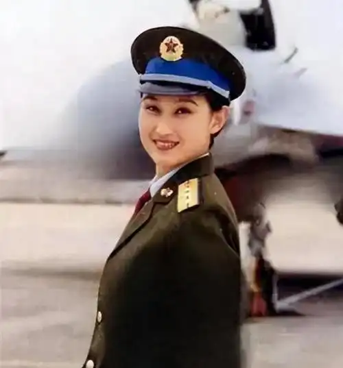 娶小11岁娇妻林海海,49岁郑晓宁二婚生活如何?