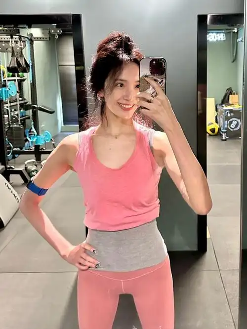 救命张子枫都瘦脱相了她到底经历了什么