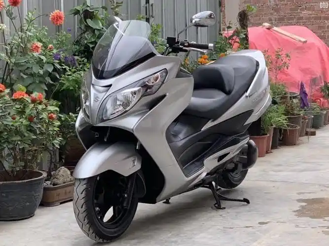 2012年 铃木天浪250